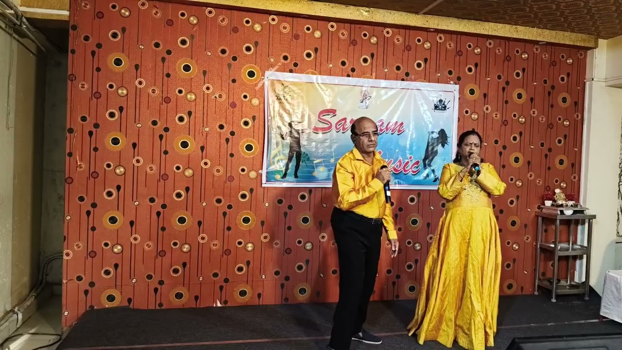 GAJANAN RATAN & MAHANANDA R (AAJ RAPAT JAYE TO...... NOT FROM ORIGINAL SOUND TRACK)