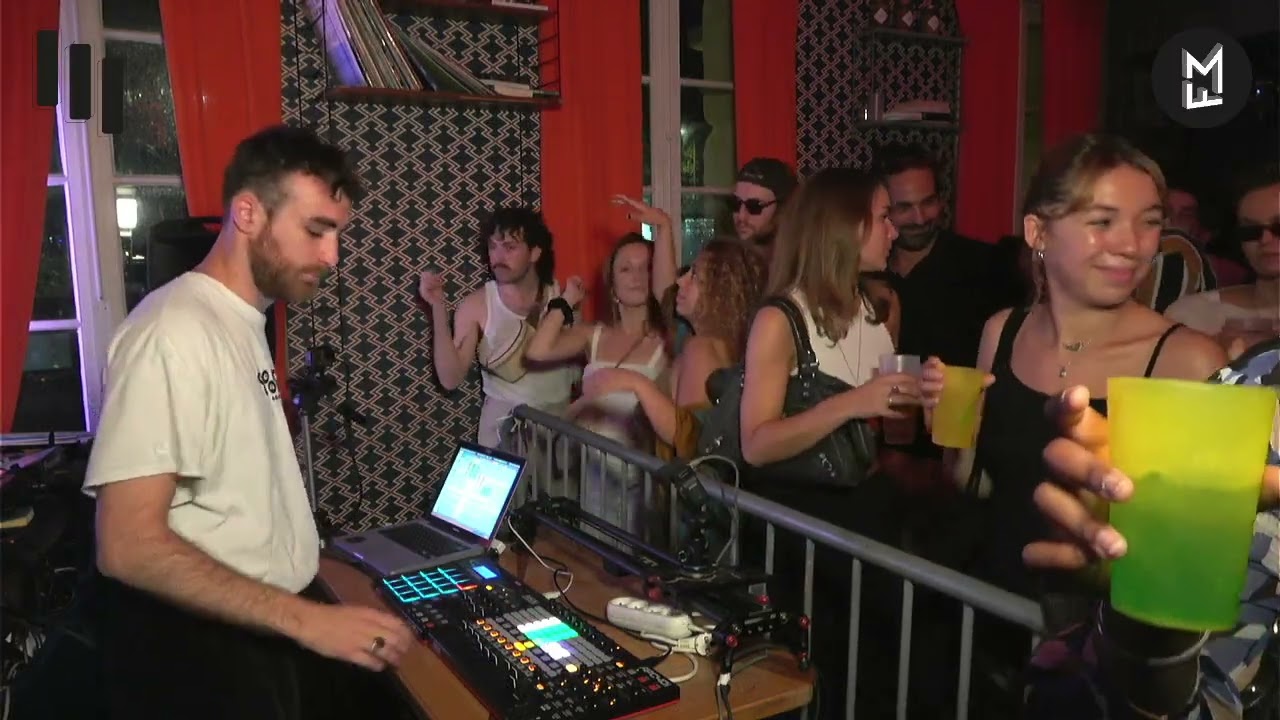 Emi Ömar LIVE (Recordeep) (filmed by Mawifamily)