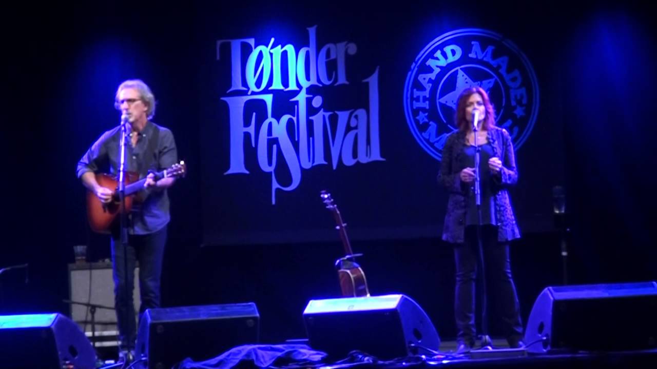 Rosanne Cash with John Leventhal - When The Master Calls The Roll
