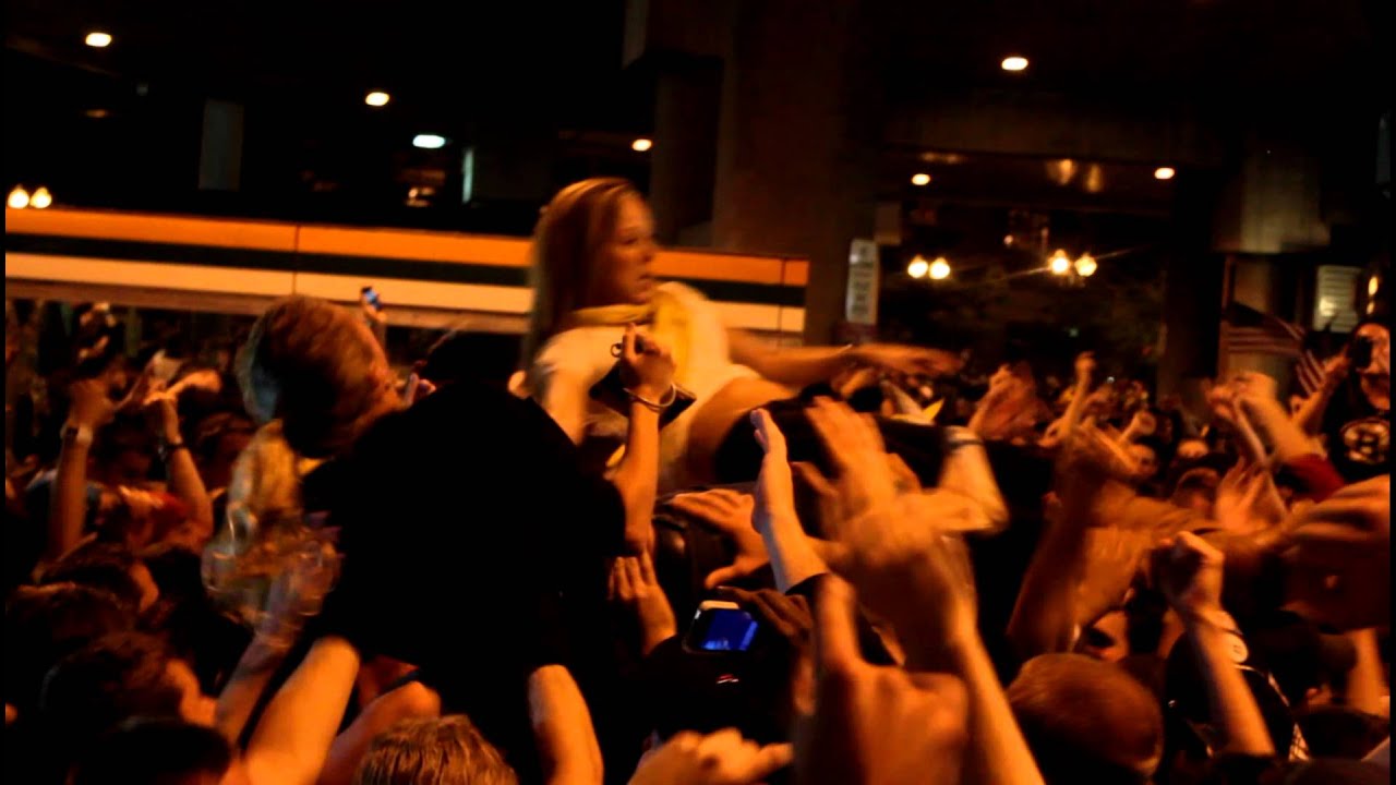 BOSTON BRUINS CHICKS CROWD SURF CELEBRATION!!!!!!!