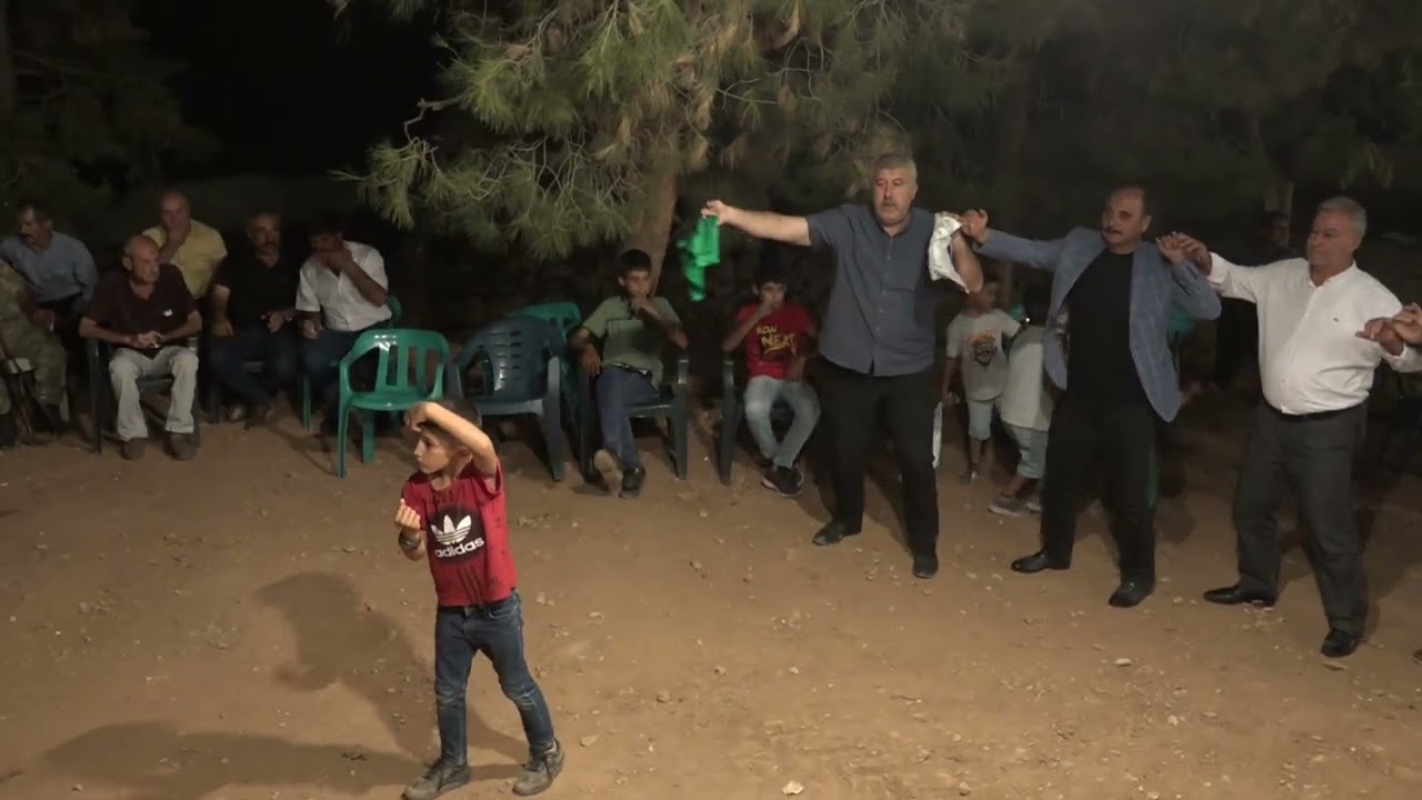 SARKAYALI DURAN VE MUTLU FARKIYLA SARIKAYALI VAKKASIN DÜĞÜNĞÜ 3