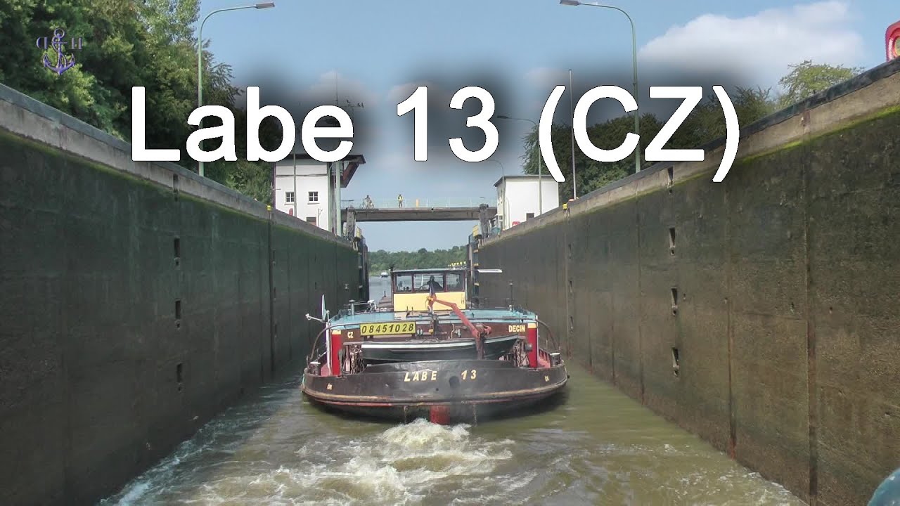 Labe 13(CZ) Fährt aus schleuse Petershagen