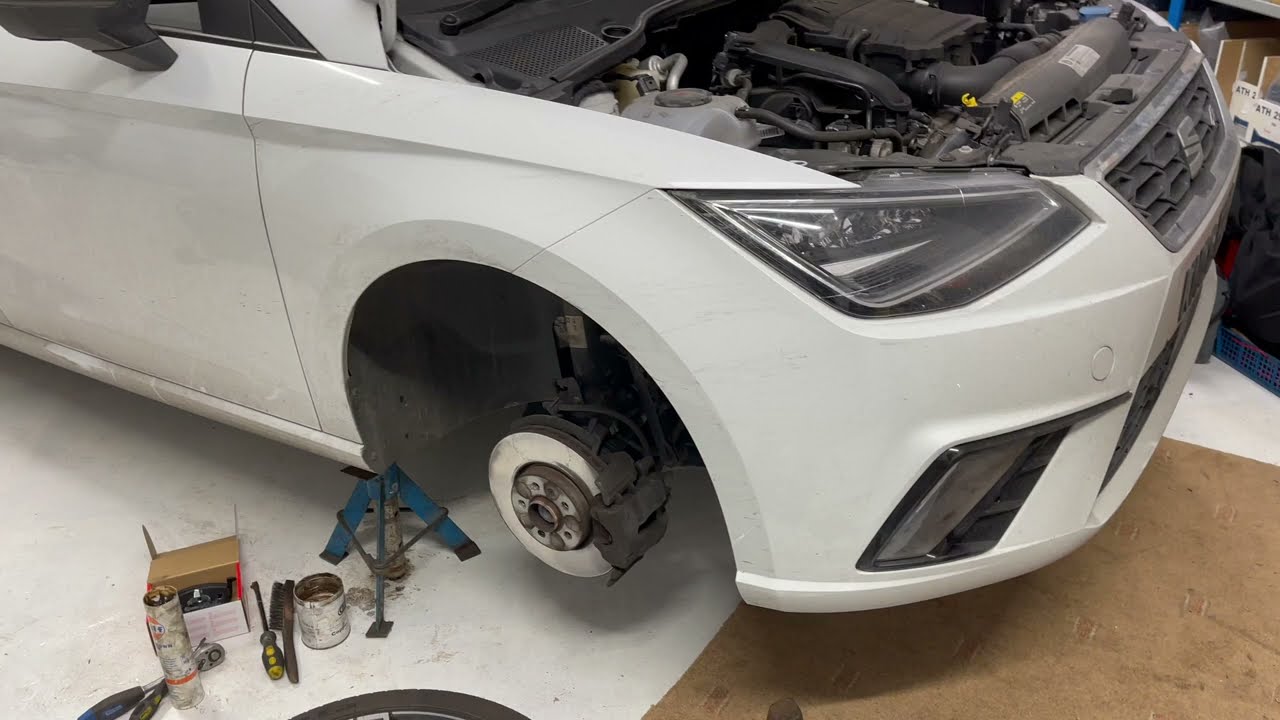 Передние тормозные колодки (и диски) Seat Ibiza MK5: как заменить своими руками