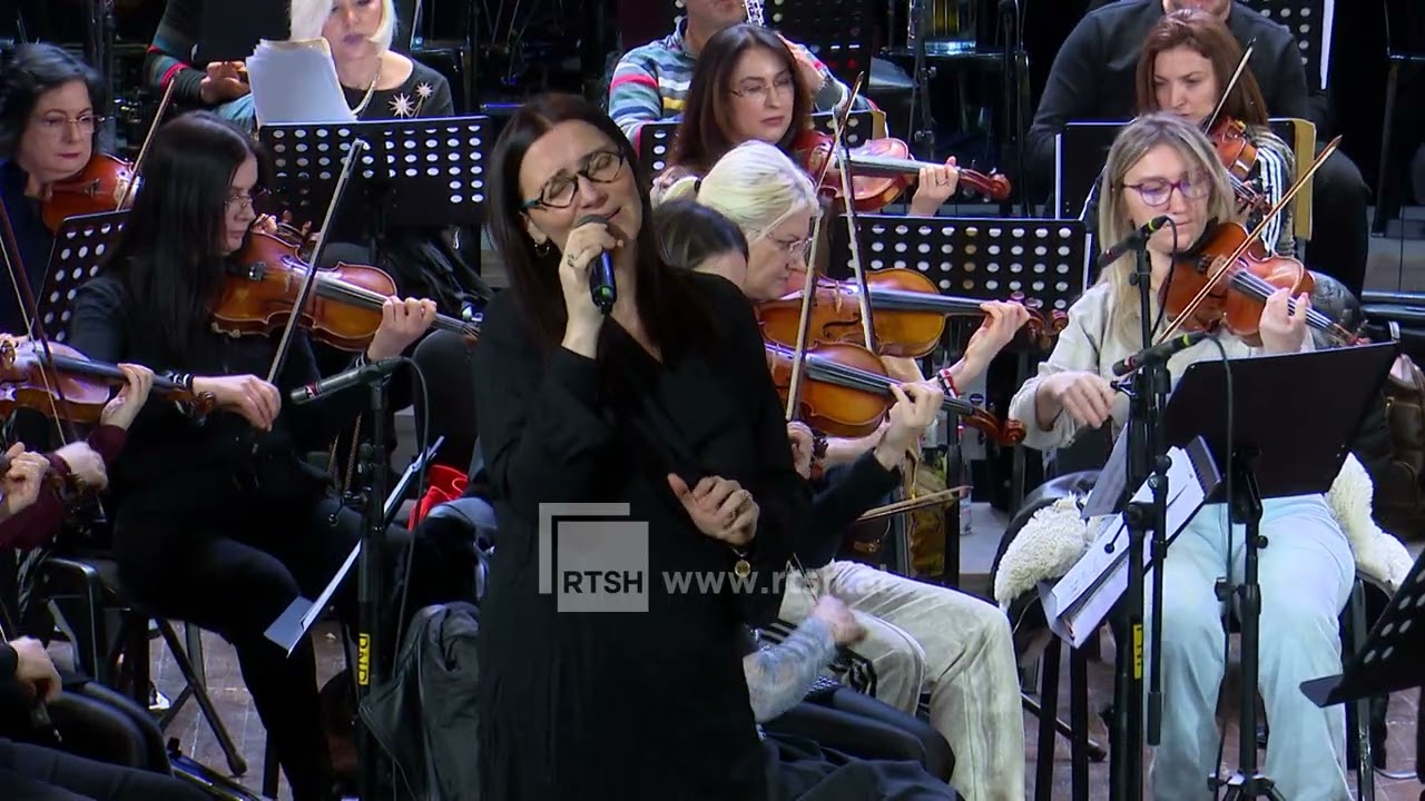 Në mbrëmje, Orkestra e RTSH dhe Marsela Çibukaj sjellin koncert kushtuar forcës e dashurisë së gruas
