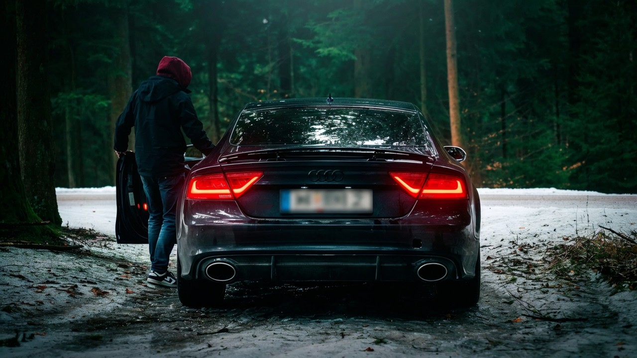 8 Cylinders Echo Through the Forest - Audi S7