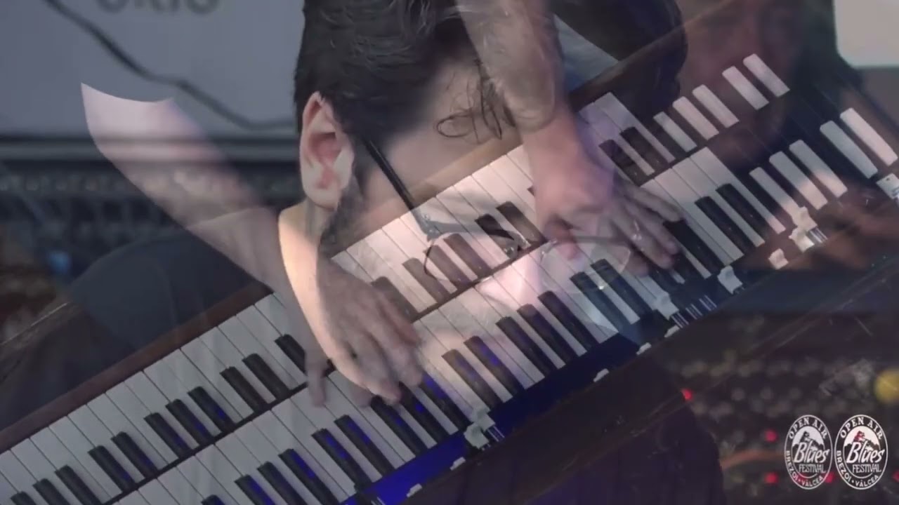 Simon Oslender Blues Organ Solo with Kirk Fletcher