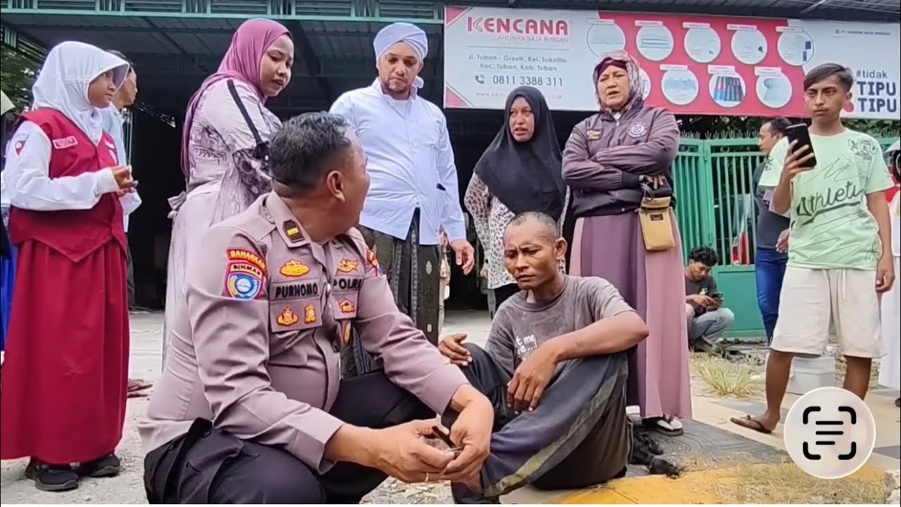 TIDAK ADA YANG KENAL MAU PULANG KEMANA .?DITEMUKAN DIJALANAN KOTA TUBAN .DIRAWAT PAK PURNOMO 
