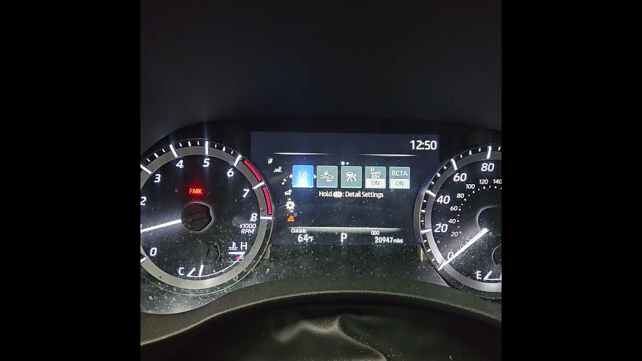 Toyota Highlander LE 2023 года выпуска: требуется техническое обслуживание / требуется сброс срок...