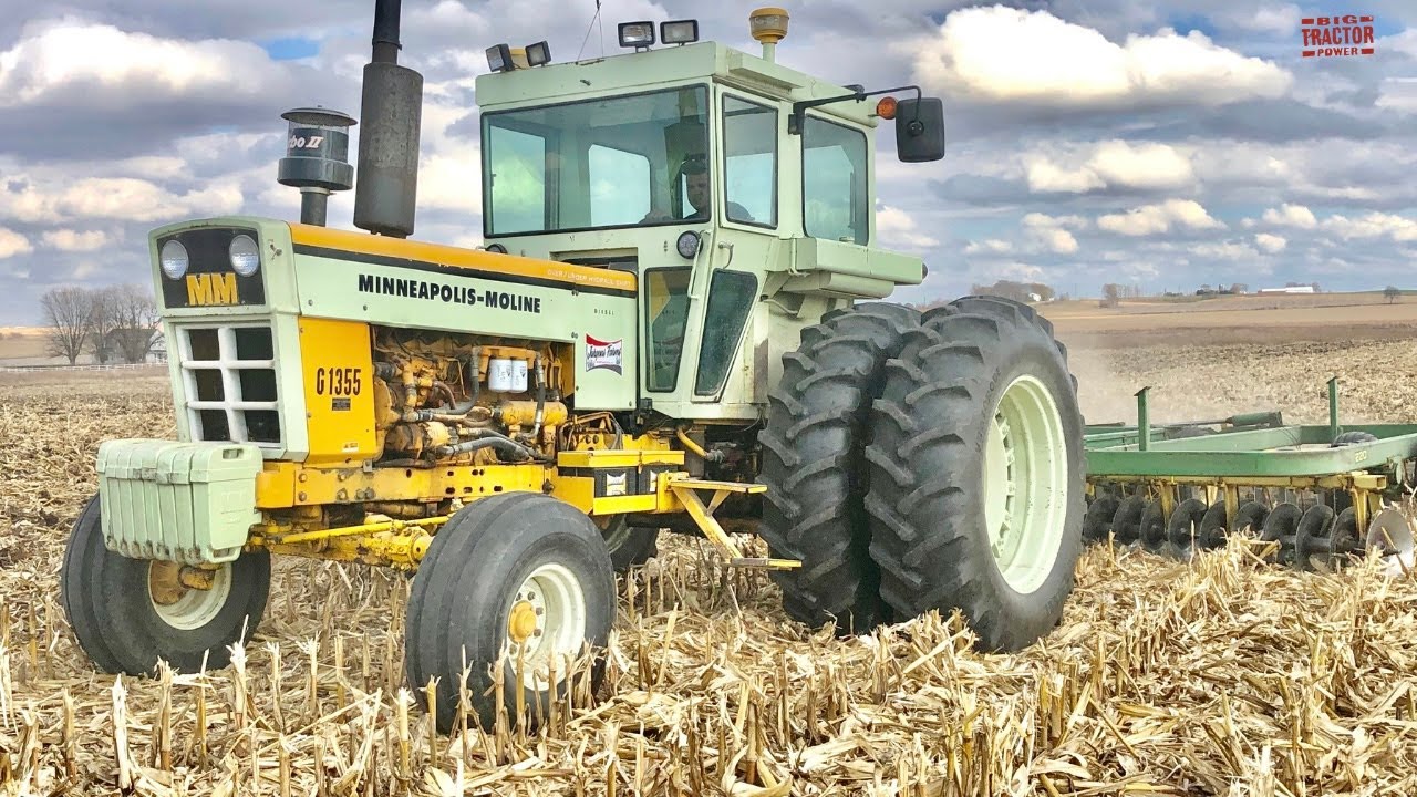 MINNEAPOLIS-MOLINE G-1355 Tractor Working on Fall Tillage