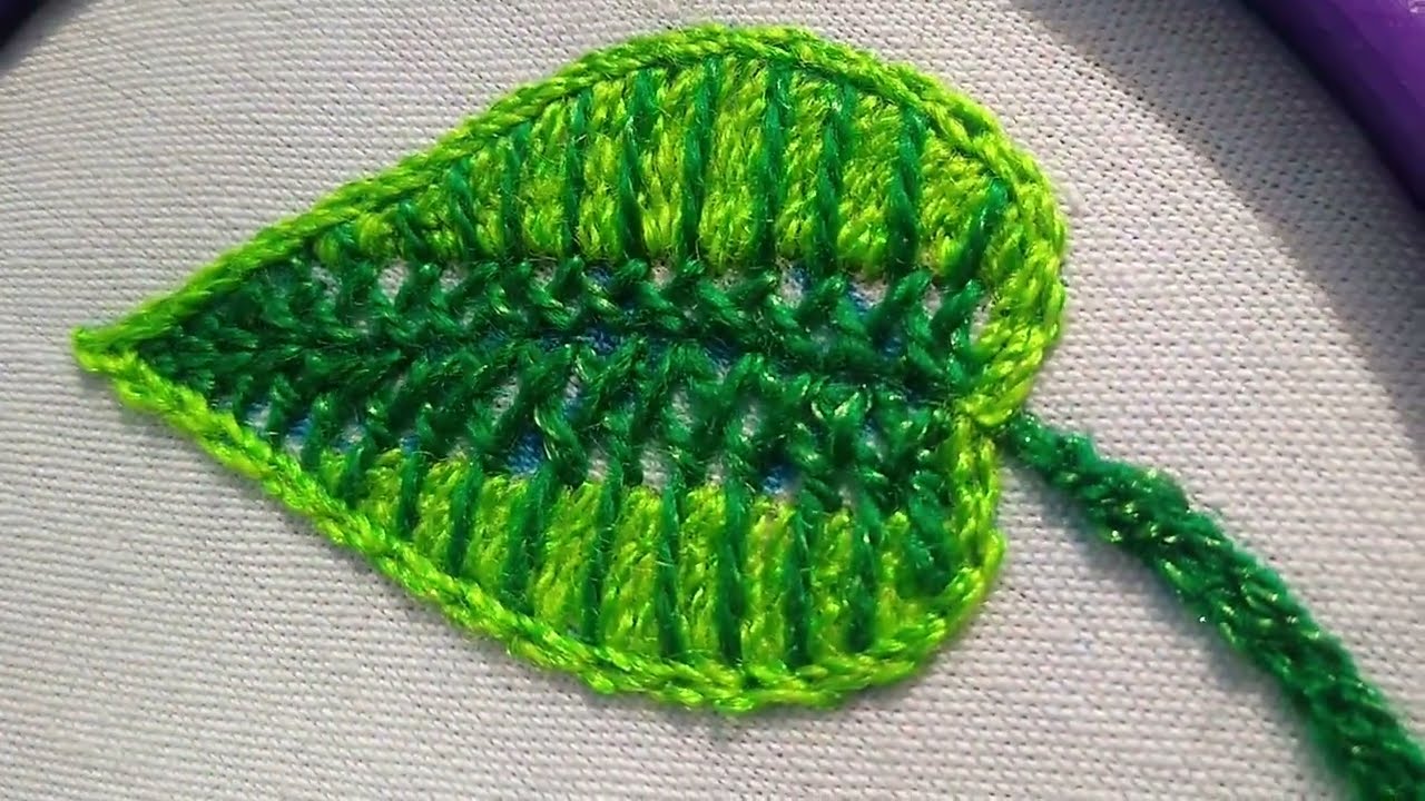 Bordado para hoja en forma de corazón