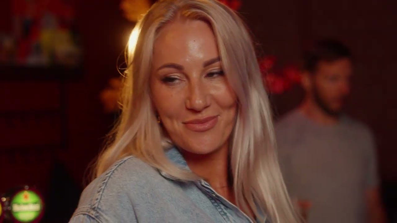 Dennis Schaper - Deze Nacht Stopt Nooit (officiële videoclip)