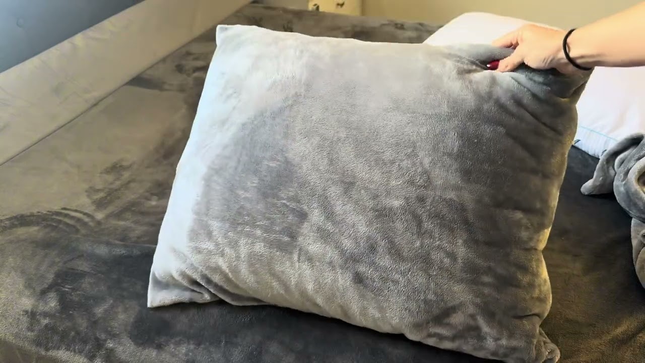Cozy Fleece Pillowcases for Fall & Winter | Bedroom must have