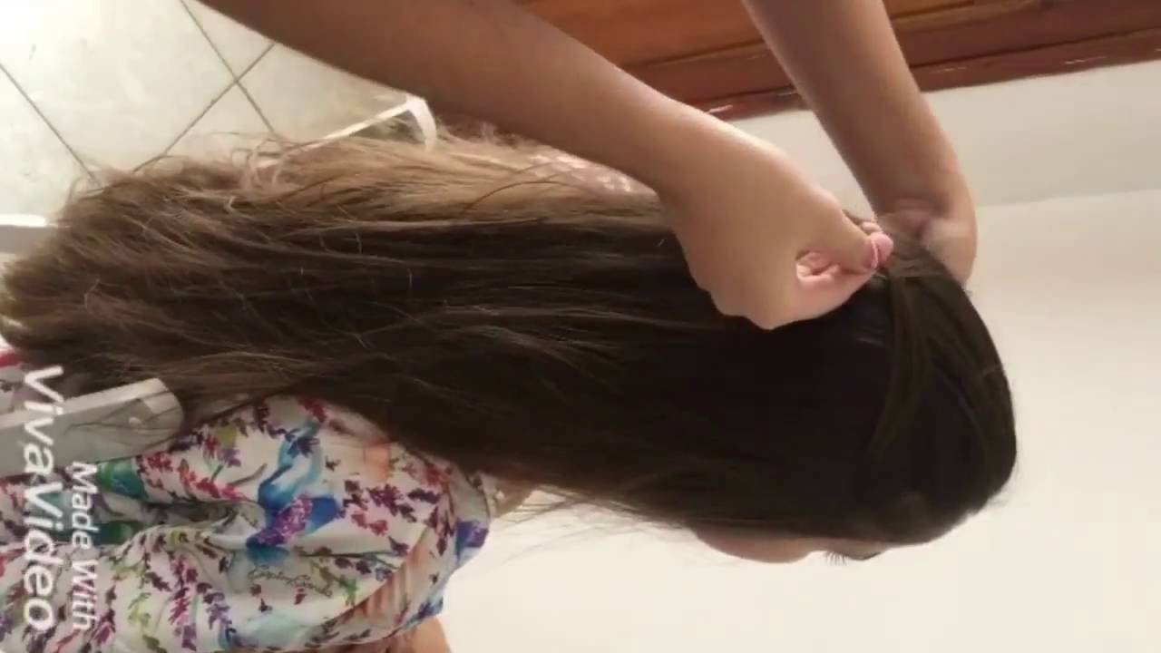 Tran&ccedil;a escama de peixe embutida.