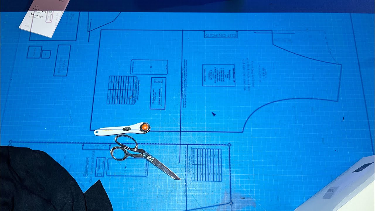 Projector sewing Ditto vs. DIY