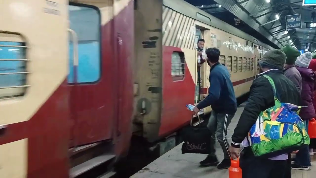 Haridwar to Amritsar Train 🚂 (Haridwar Railway Station) nice