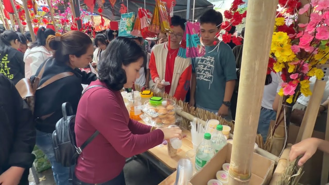 Gian hàng chợ tết lớp 7/1-Phần 1