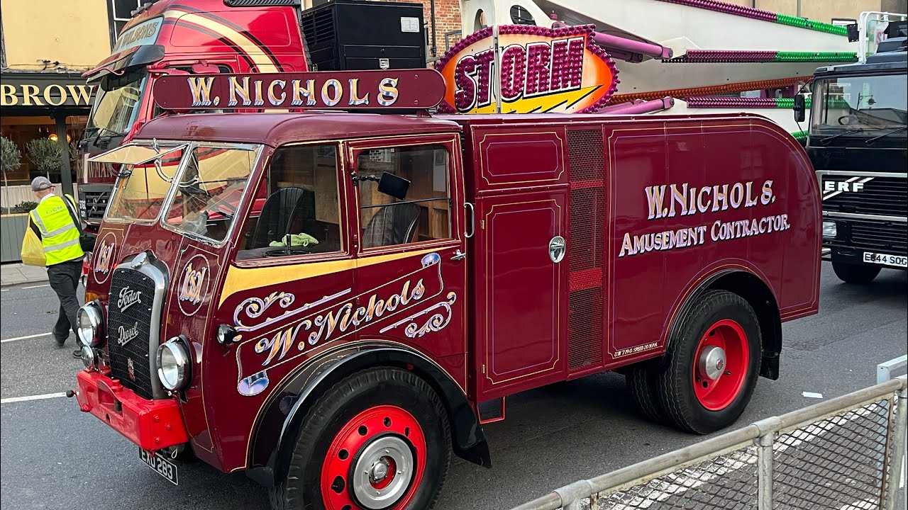 Oxford St Giles Fair Pull On 2023