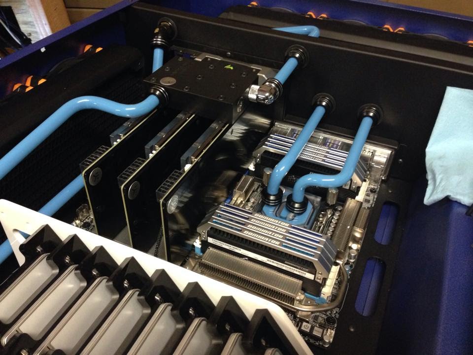Personal Red Harbinger Cross Desk part 3 - Hardline bending - Time for liquid