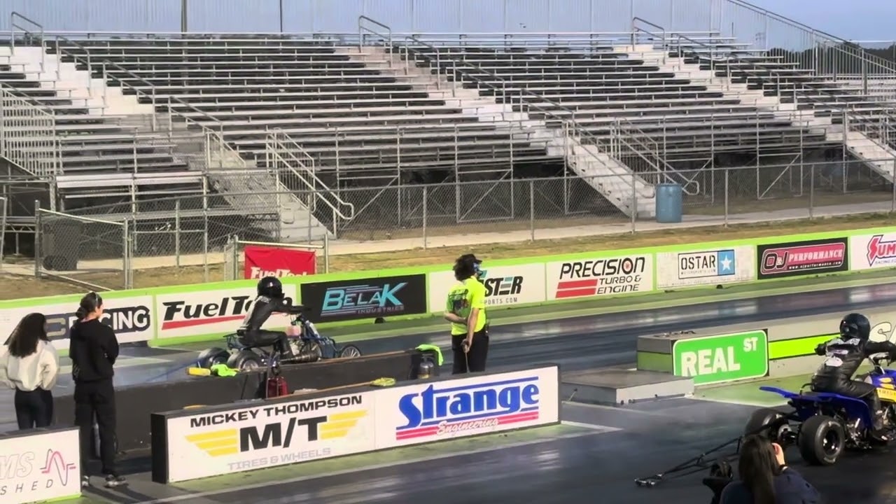 Drag banshee track racing