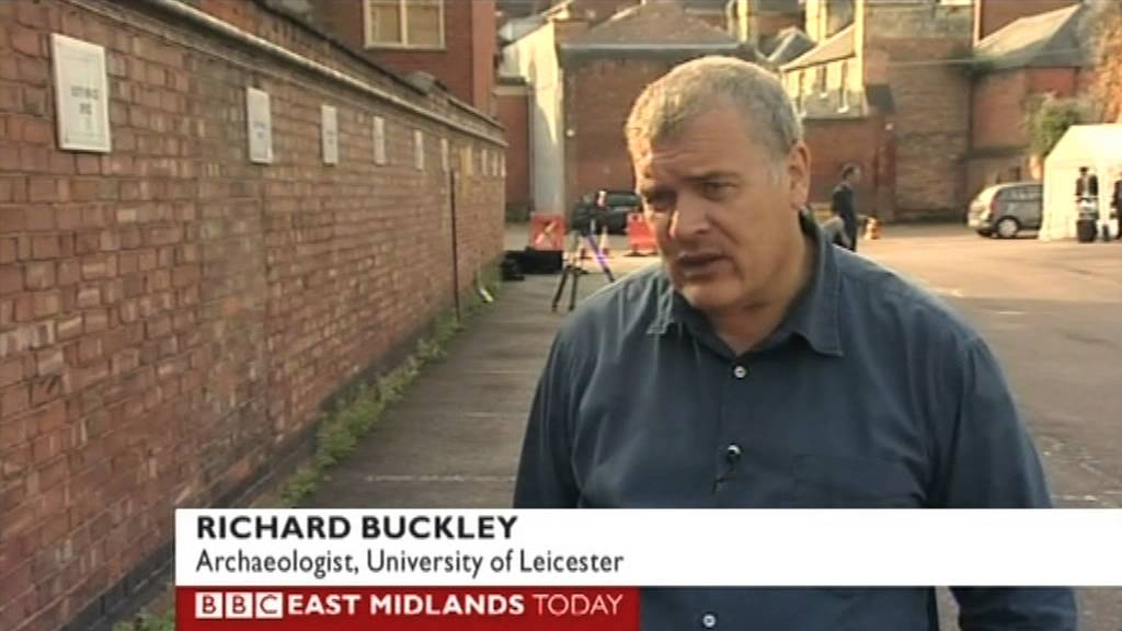 Digging in the car park for King Richard III - University of Leicester