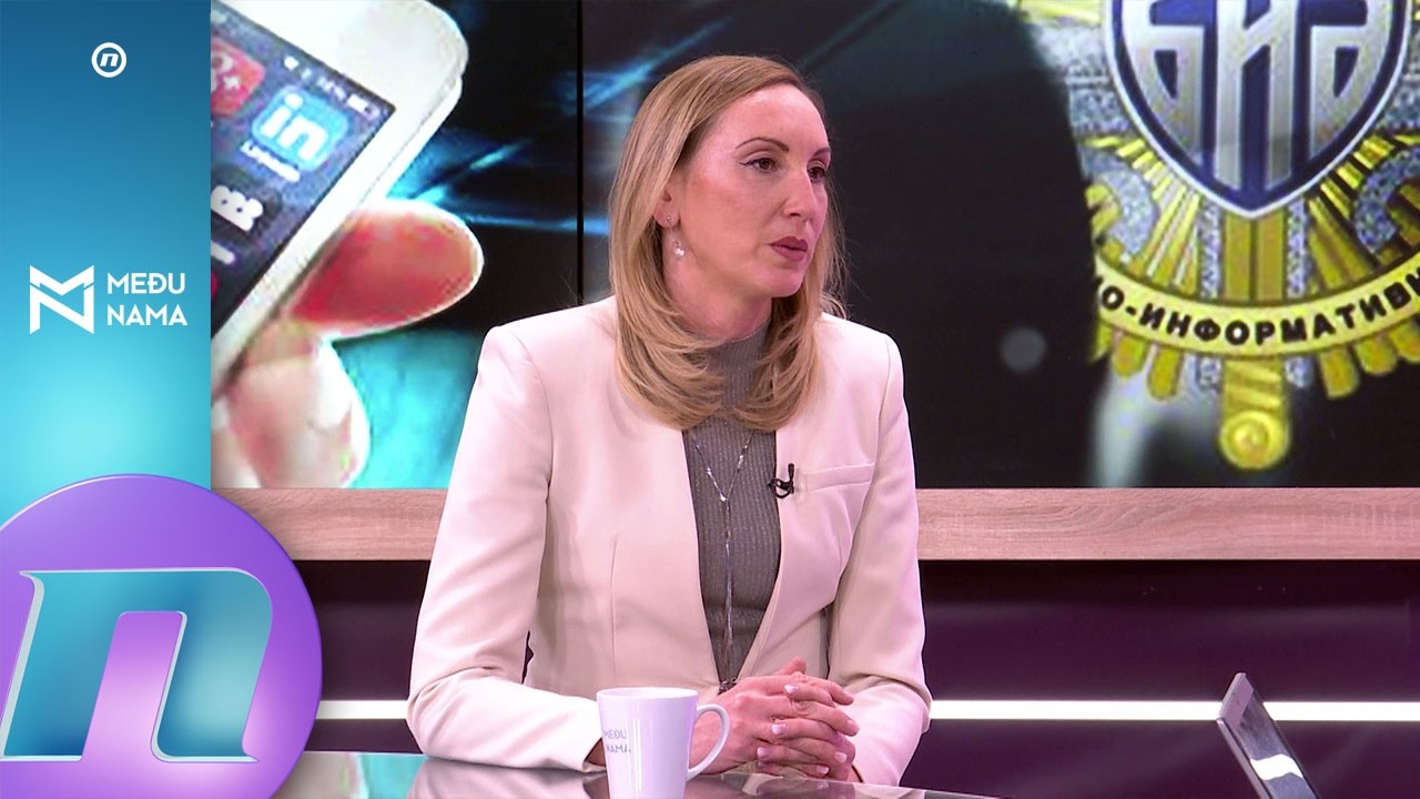 Prisluškivanje za račun tabloida - Anna Oreg