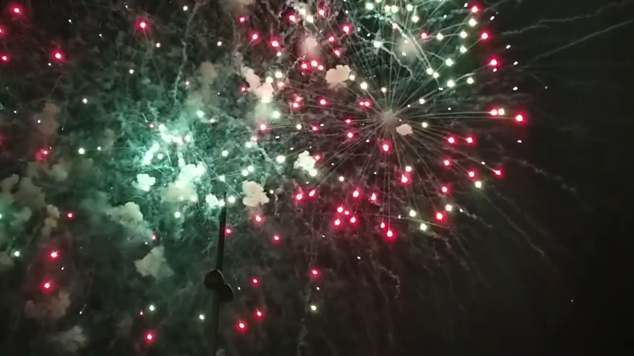 feux d'artifice du 14 juillet a Calais (c'était incroyable)