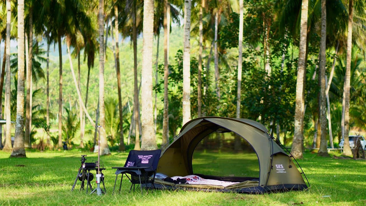 Enjoy Camping Overnight On The Beach, Brewing Coffee And Cooking Tender Meat - Kebo Beach