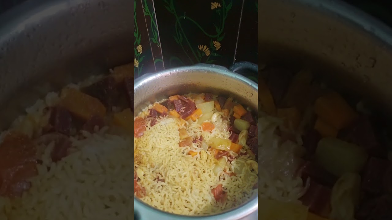 Veg rice 🍮🥣 😁 #meals #rice #lunch #lunchbox #vegrice #vegbiryani #ytshorts @Vishnuhappy