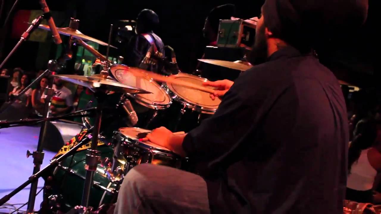 MIDNITE  - FUNDICAO PROGRESSO - RIO DE JANEIRO - RJ - 05-11-2010        (video 2)