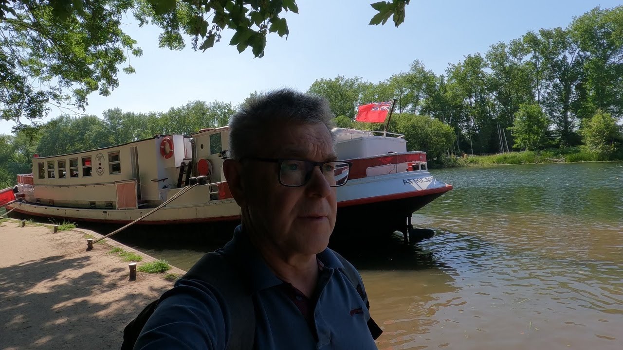 WALK TO SONNING FROM READING.(#20)