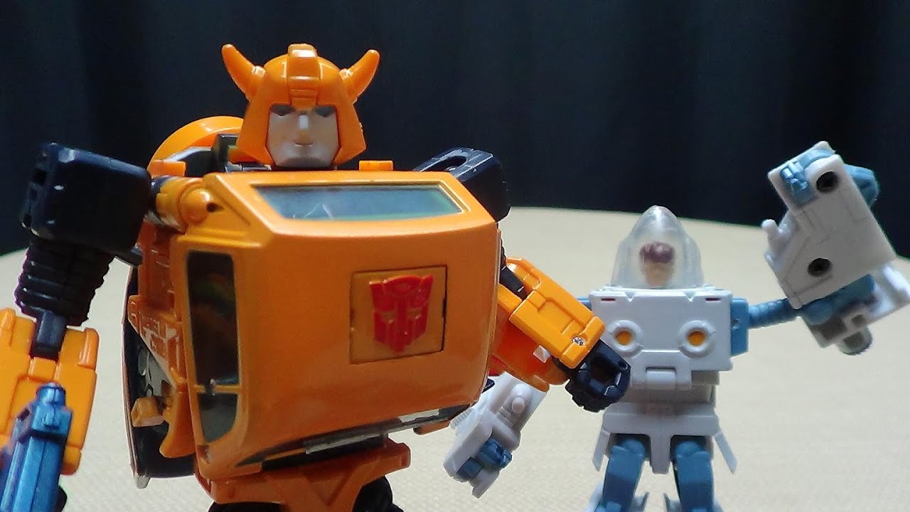 MP-21 Masterpiece BUMBLEBEE: EmGo's Transformers Reviews N' Stuff