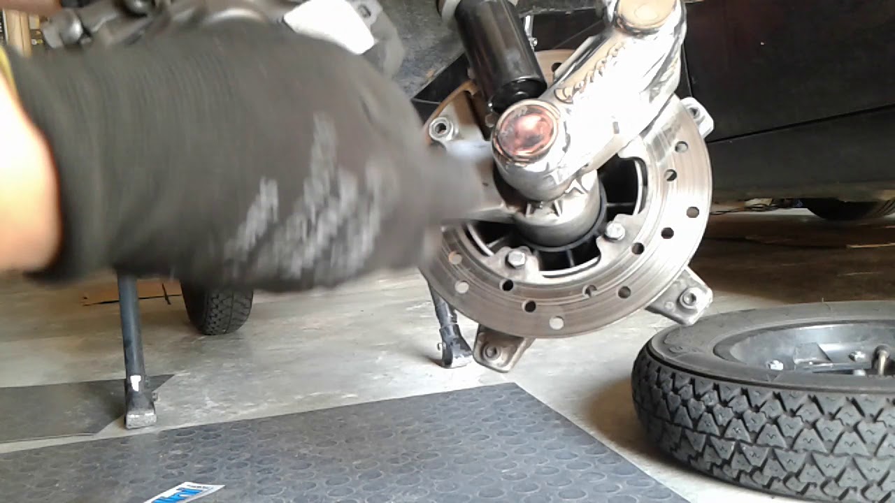 Cambio pastiglie freno a disco vespa px