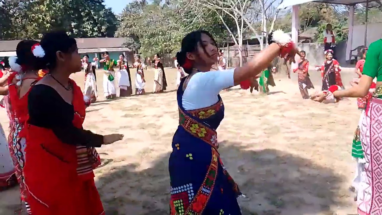 Amazing traditional Assamese dance performance 