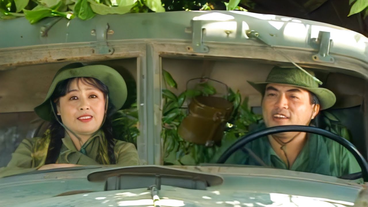 Trường Sơn Đ&ocirc;ng Trường Sơn T&acirc;y - NSND Thu Hiền, NSND Trung Đức | C&ugrave;ng mắc v&otilde;ng tr&ecirc;n rừng Trường Sơn