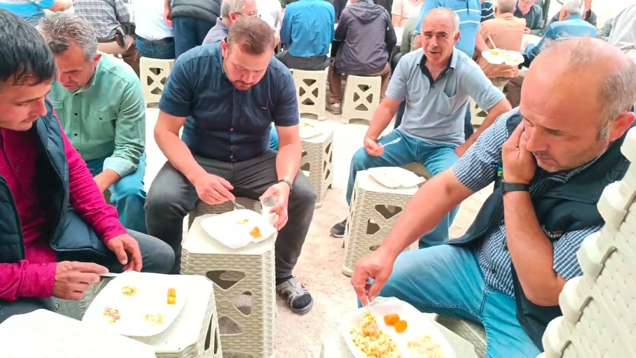 Rahmetli Ahmet demir adına yemek ikramı yapıldı Allah kabul etsin