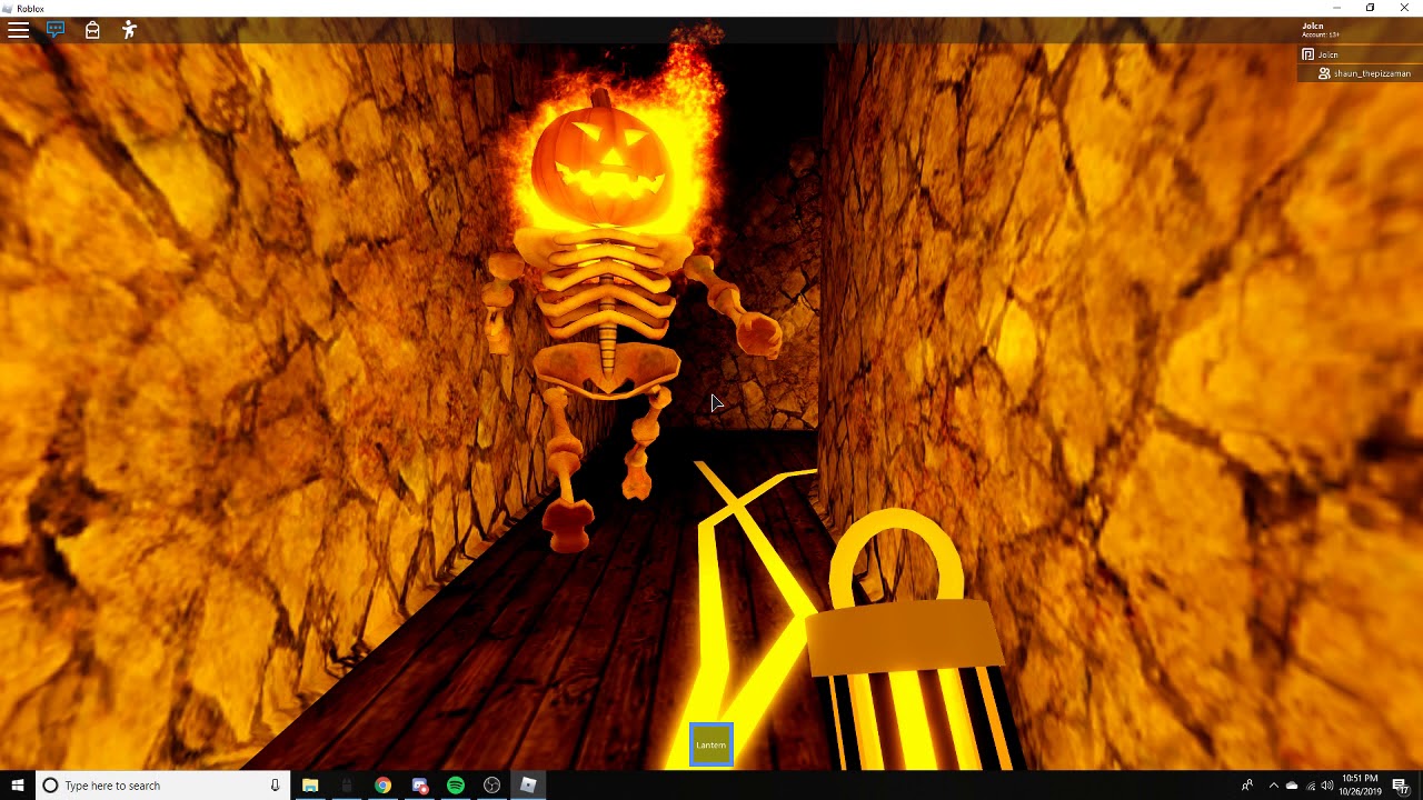 WORK AT A PIZZA PLACE HALLOWEEN UPDATE MAZE OF TERROR!