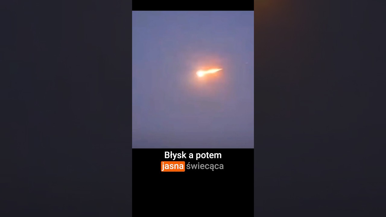 Błysk i kula ognia nad Niemcami. Masa odłamk&oacute;w i uszkodzonych dach&oacute;w #nocneniebo #meteor