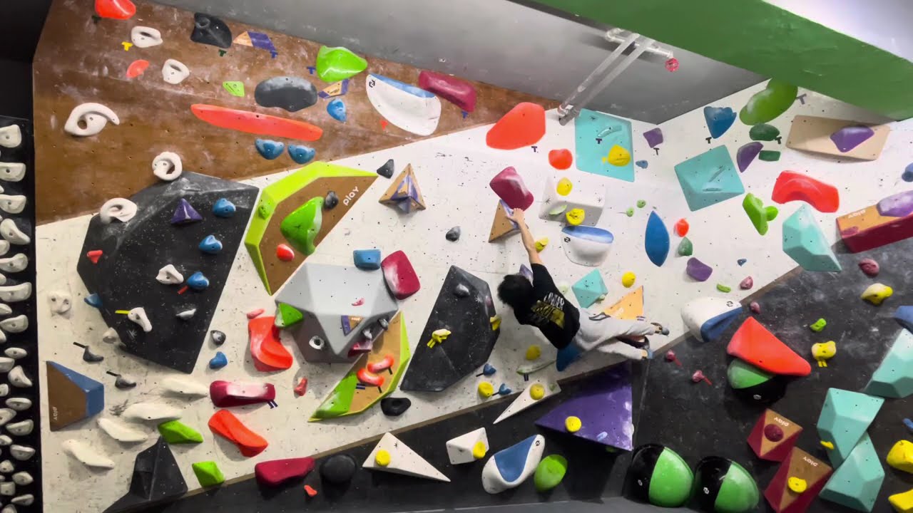 [ボルダリング日記🧗🏻抱石日記] 10122024 V4 その六 @Boulder MAD