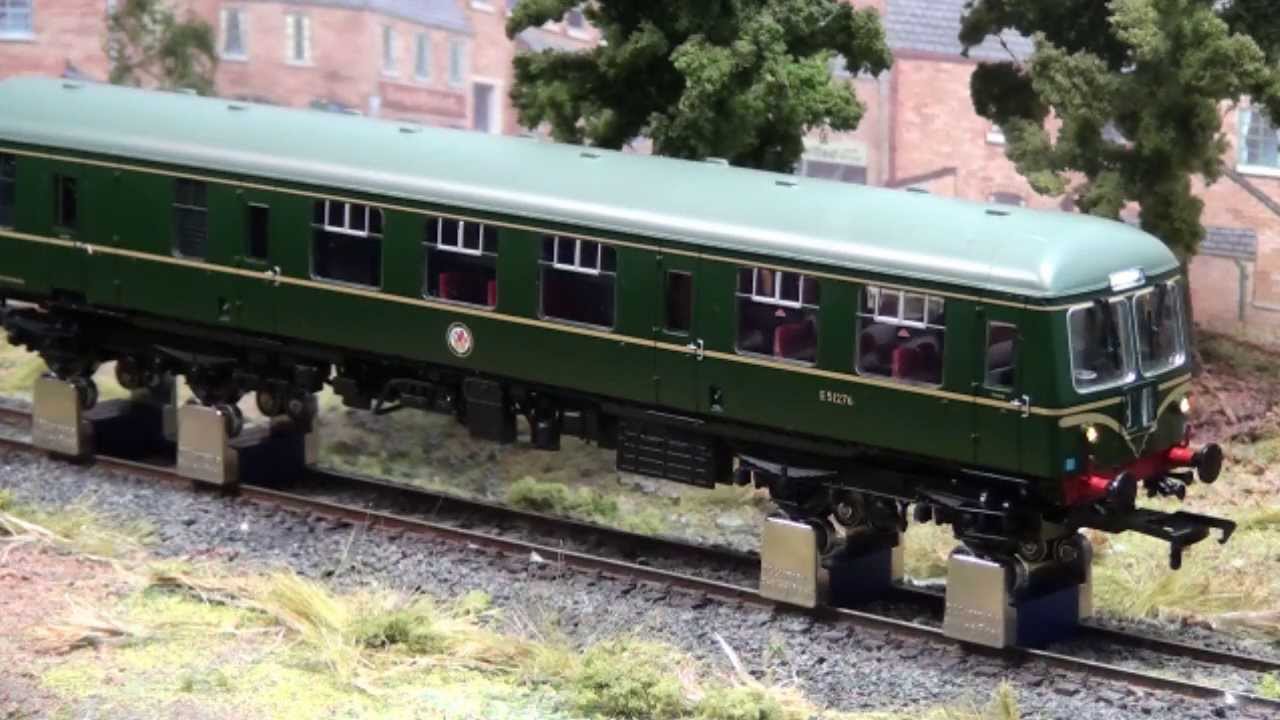 Bachmann Class 105 DMU with YouChoos DCC Sound