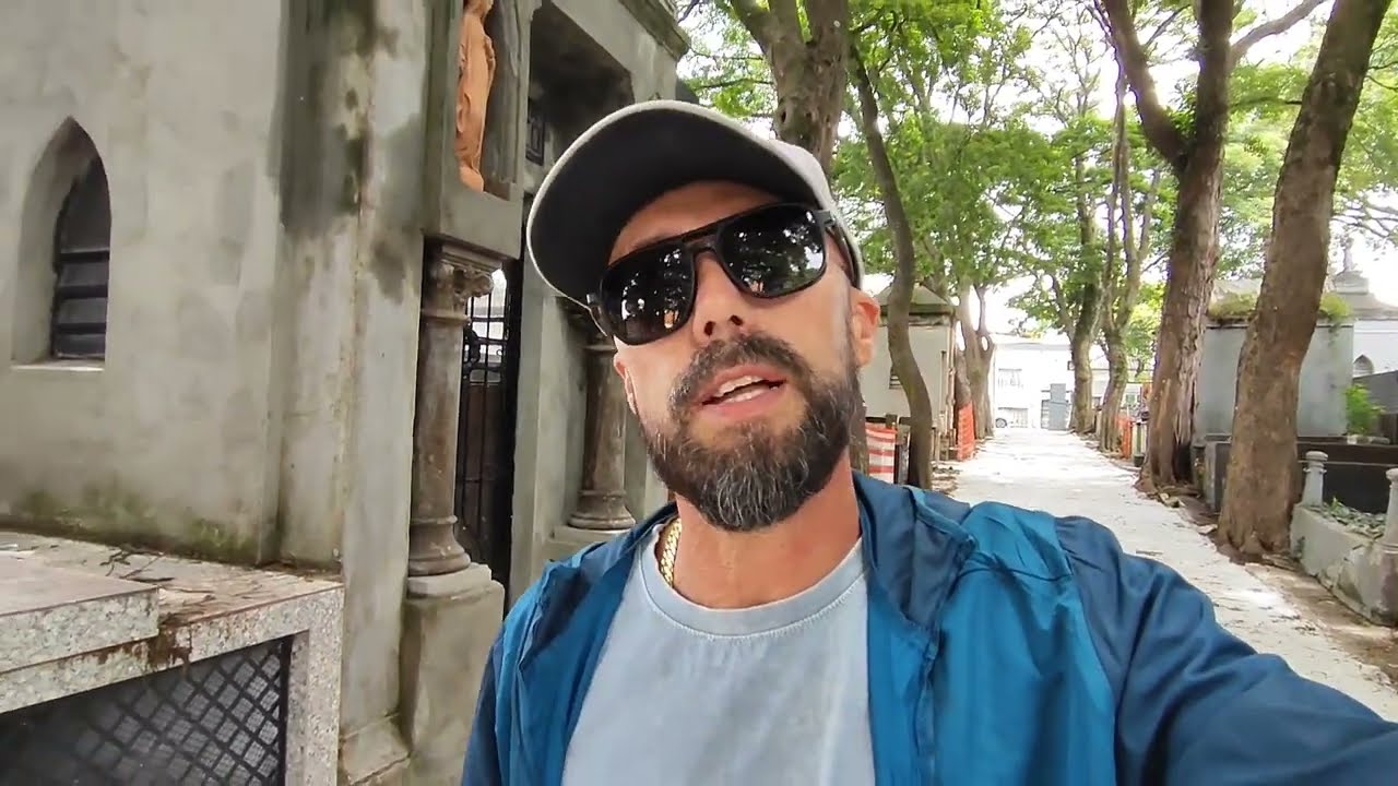 VEJA COMO ESTÁ O CEMITÉRIO QUARTA PARADA