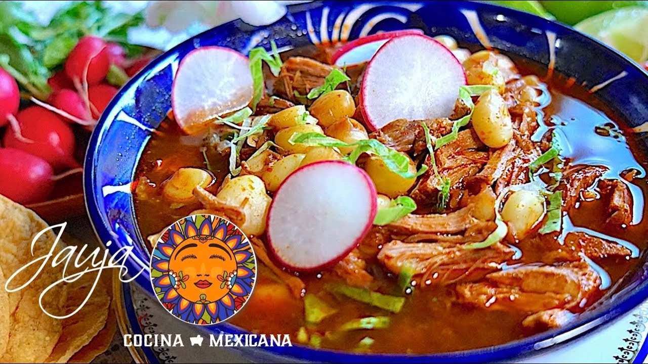 Pozole Rojo y Salsa Pozolera