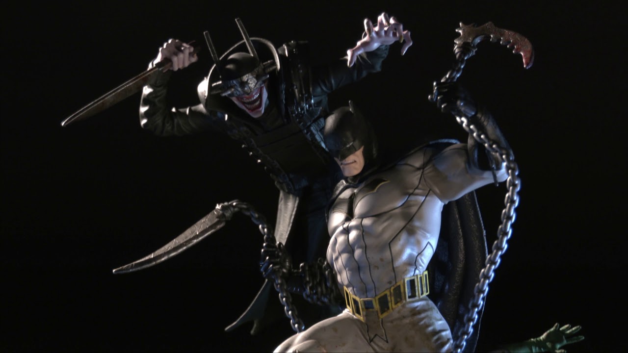 Batman VS The Batman Who Laughs Battle Statue