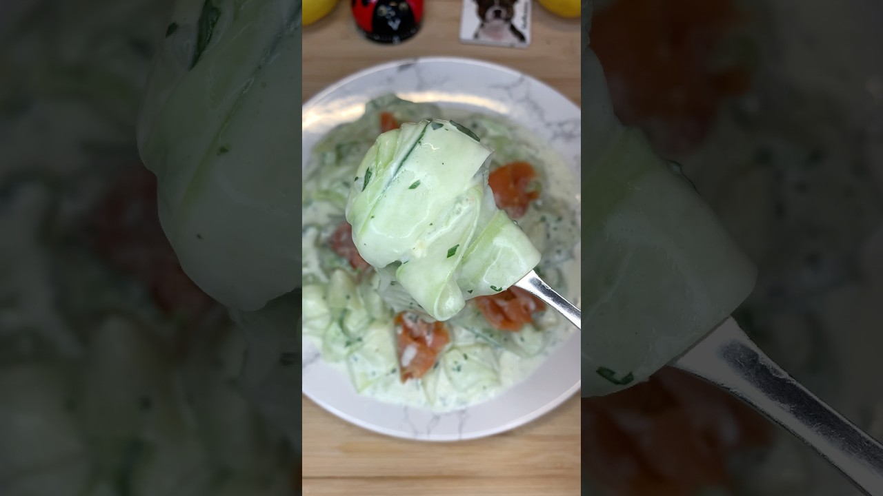 👩🏼&zwj;🍳 Tagliatelles de concombre au saumon fum&eacute; ! 🥒✨🇬🇷  #asmr #food #recipe #recette #satisfying