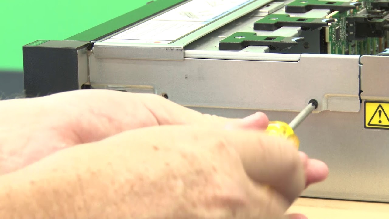 Lenovo ThinkSystem SR655 removing a rack latch