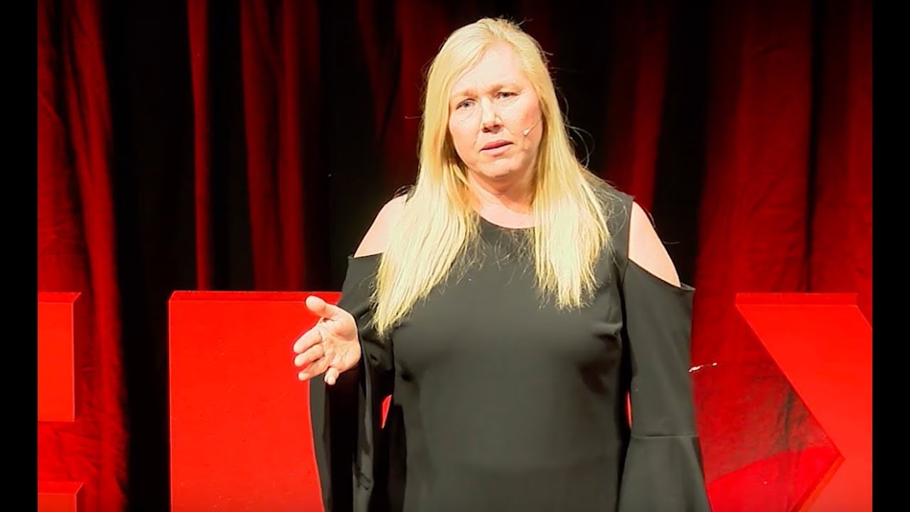 My daughter: Not your average supermodel | Rosanne and Madeline Stuart | TEDxHSG