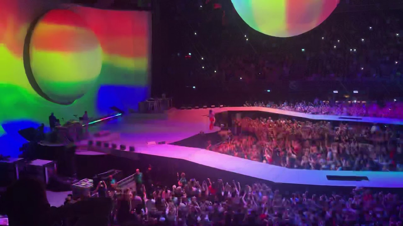 Ariana Grande: Break Free Live - Sweetener World Tour Amsterdam - August 23th 2019