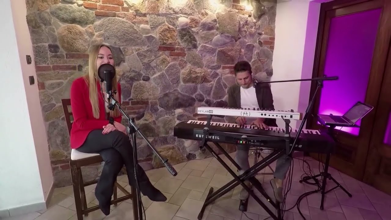 FRIDAY NIGHT - Kall Senders ft Giulia Botta