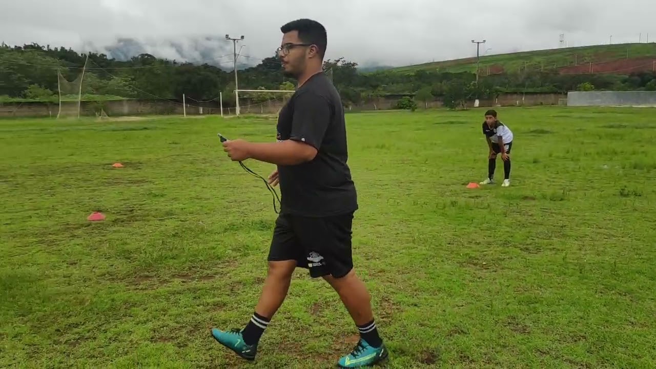 TREINO GAROTOS DA VILA