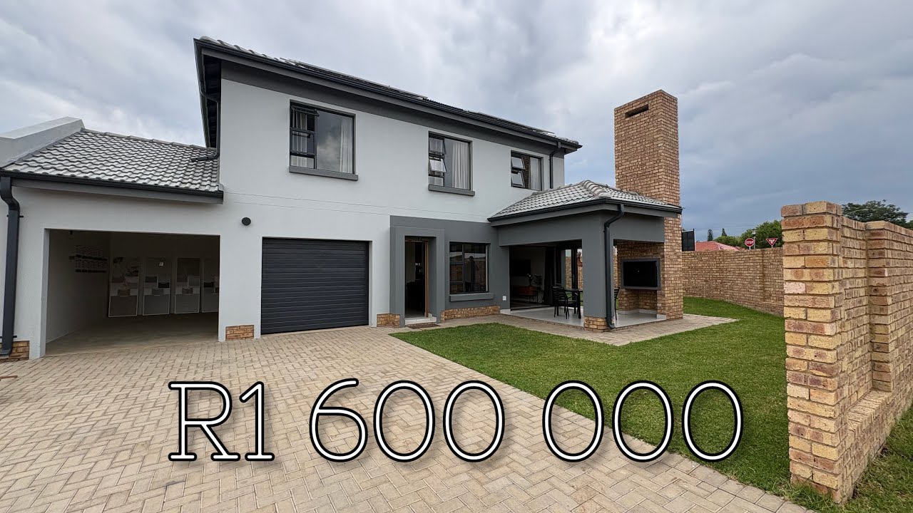Touring a 3 bedroom house in Sandwood Estate