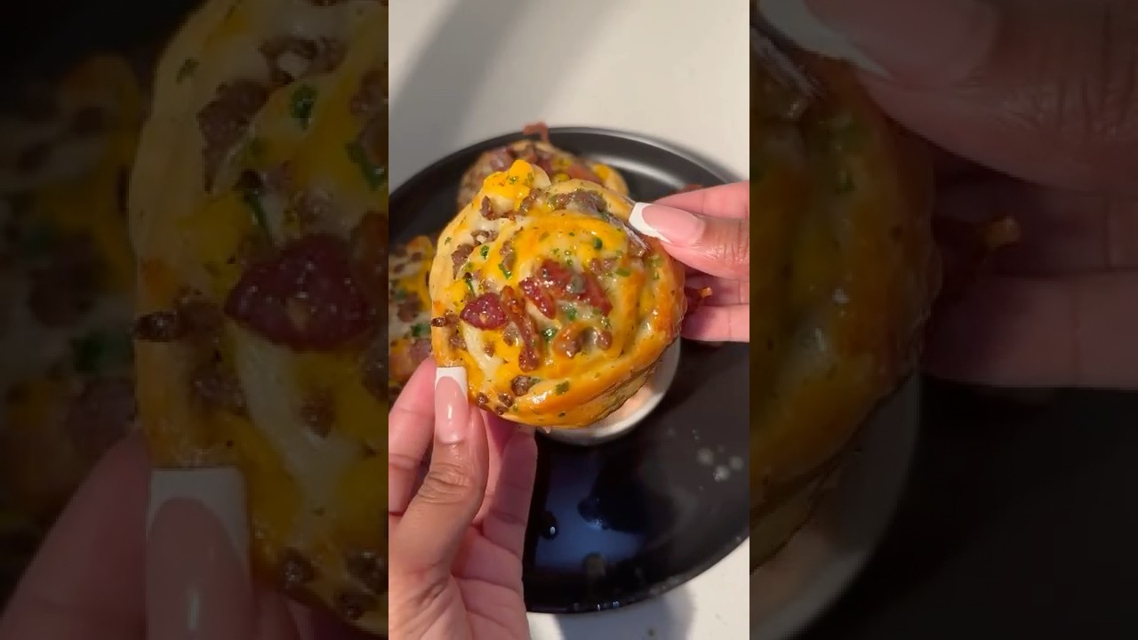 Bacon cheeseburger roll ups 🤤